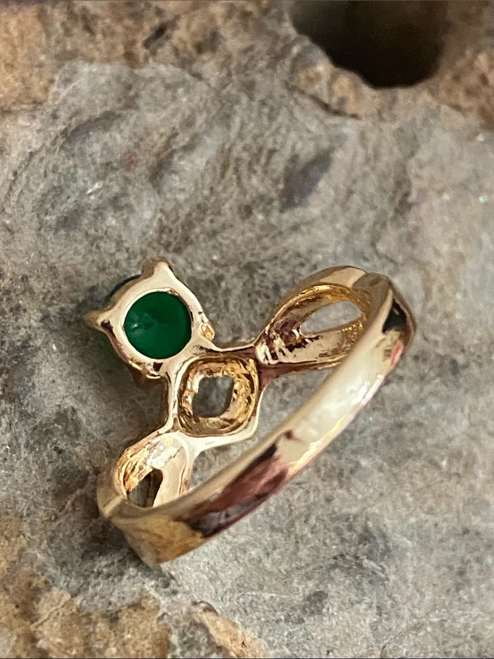5/$10❤️❤️❤️NEW Green Faceted Glass Gold Tone Zinc Alloy Ring